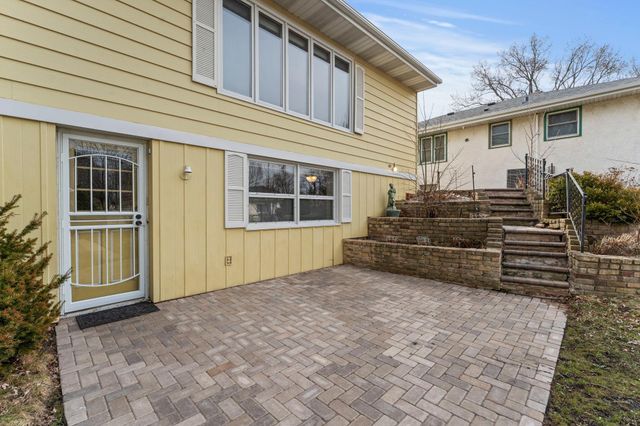 1511 Barclay Street, Saint Paul, MN 55106