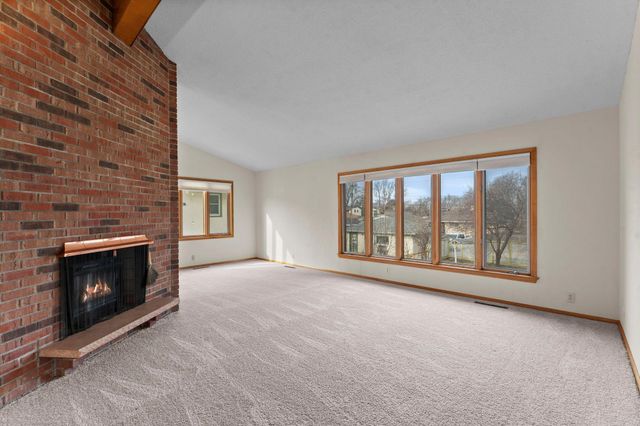 1511 Barclay Street, Saint Paul, MN 55106