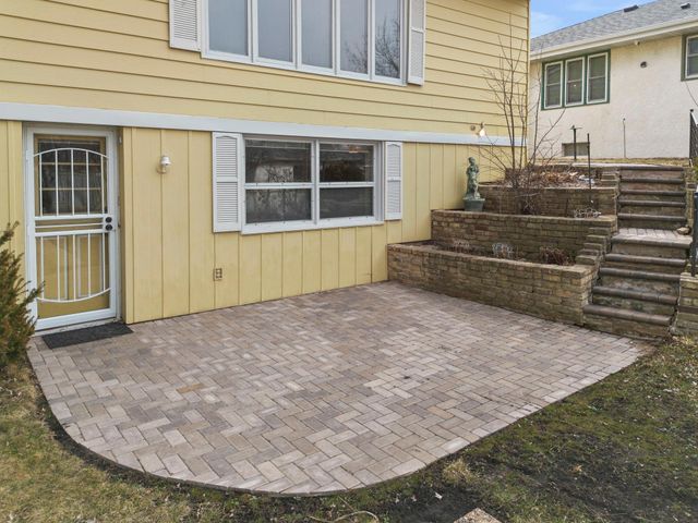 1511 Barclay Street, Saint Paul, MN 55106