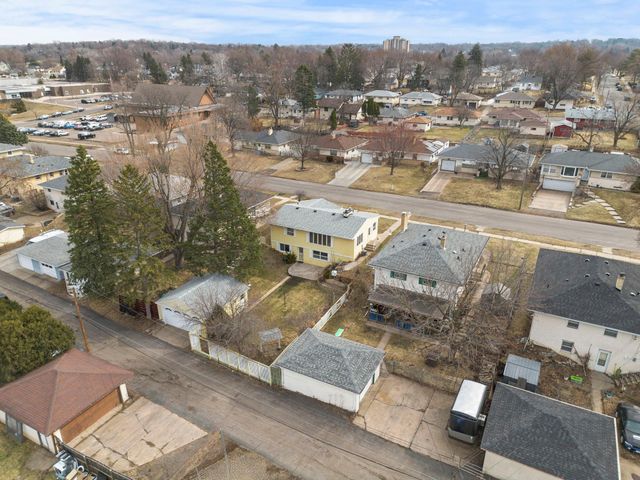 1511 Barclay Street, Saint Paul, MN 55106