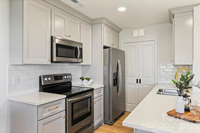 11141 Harrowfield Road, Charlotte, NC 28226