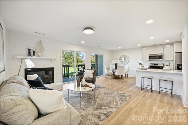 11141 Harrowfield Road, Charlotte, NC 28226