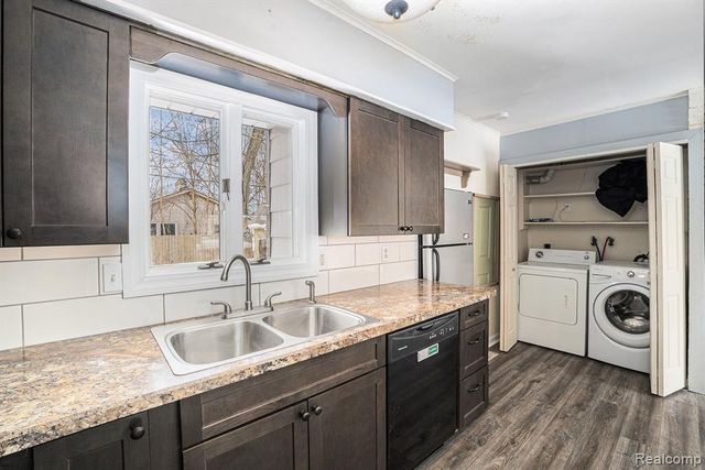 603 E Chelsea Circle, Davison, MI 48423