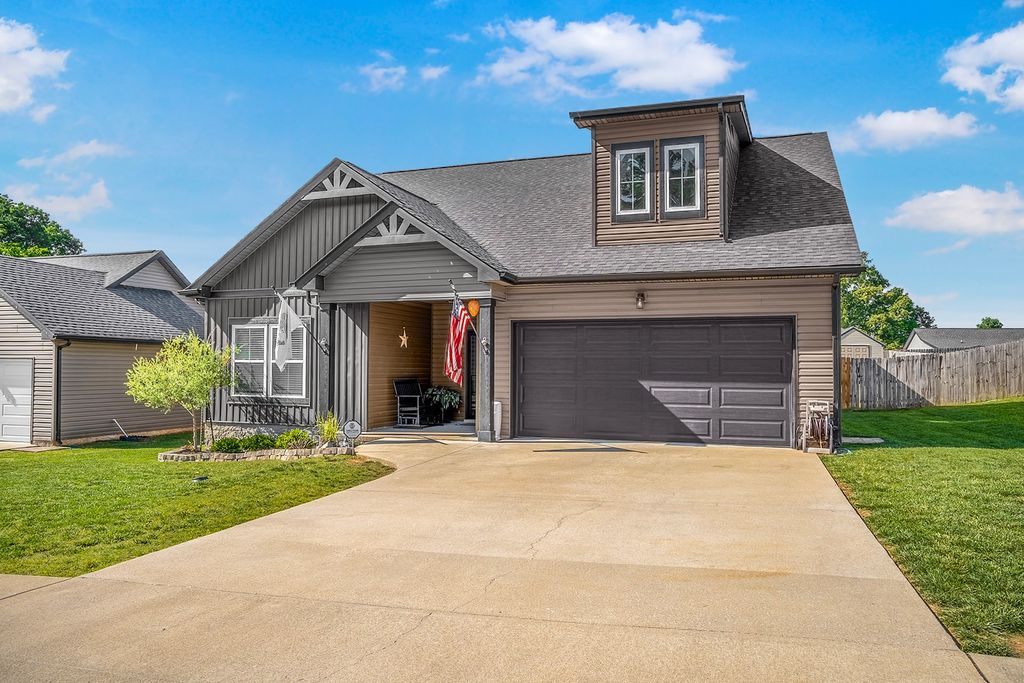 2917 Feng Way, Clarksville, TN 37040