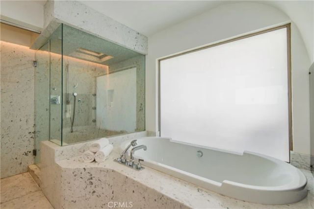 11 Marine Terrace 3, Santa Monica, CA 90401