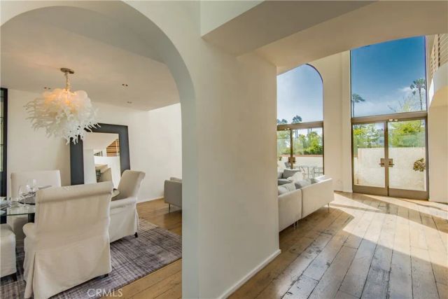 11 Marine Terrace 3, Santa Monica, CA 90401