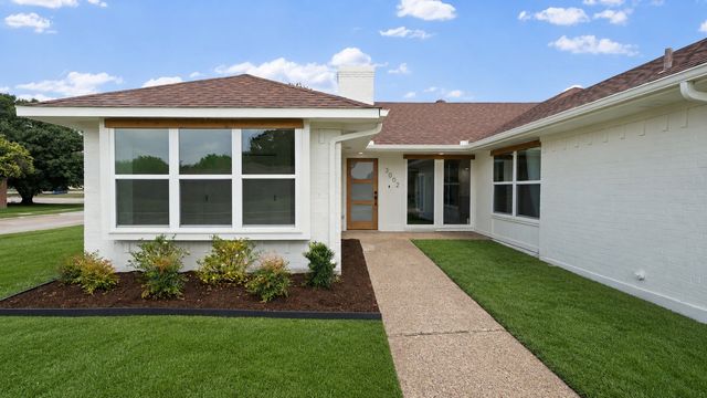 3002 University Drive, Plano, TX 75075