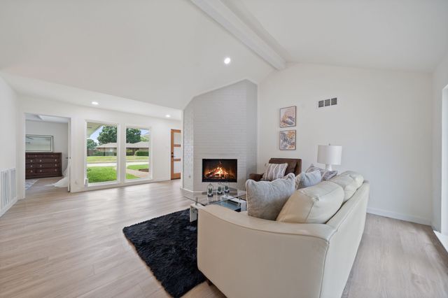 3002 University Drive, Plano, TX 75075