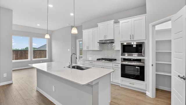 3309 SEASIDE Street, Grand Prairie, TX 76065