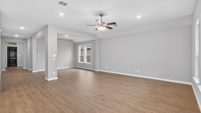 3309 SEASIDE Street, Grand Prairie, TX 76065