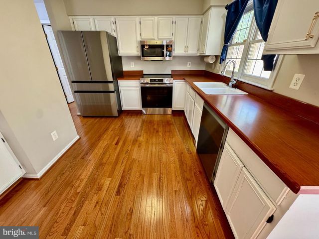 2455 HARPOON DR, Stafford, VA 22554