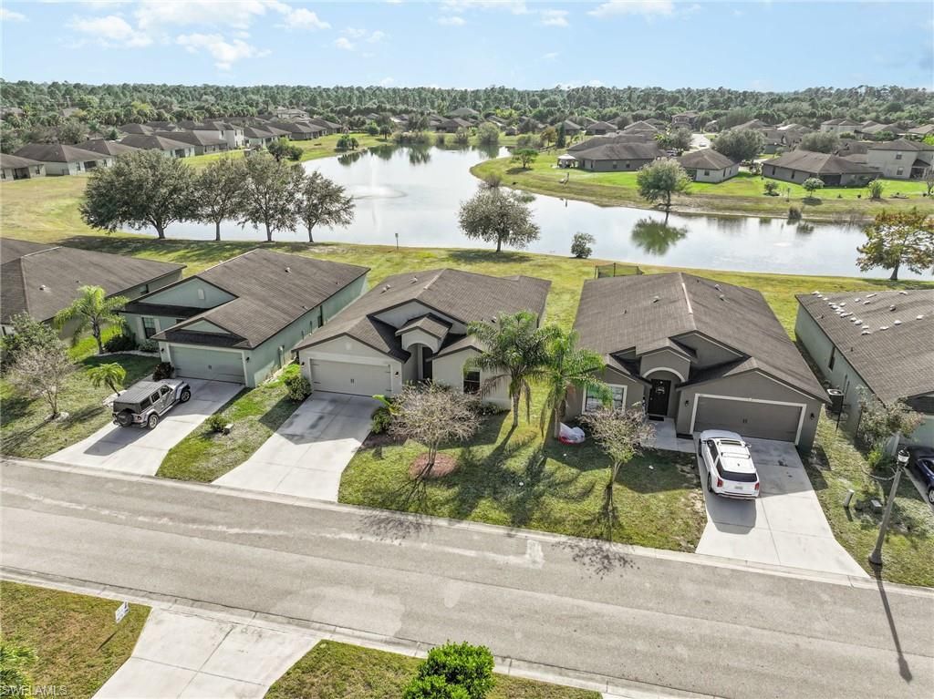 746 Center Lake ST, LEHIGH ACRES, FL 33974 — exterior