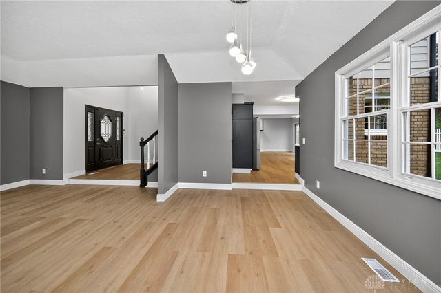 1826 Ashley Drive, Miamisburg, OH 45342