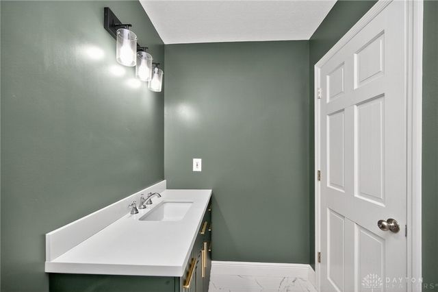 1826 Ashley Drive, Miamisburg, OH 45342