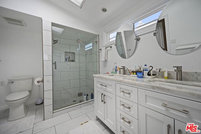 232 S Crescent Drive, Beverly Hills, CA 90212