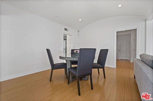 232 S Crescent Drive, Beverly Hills, CA 90212