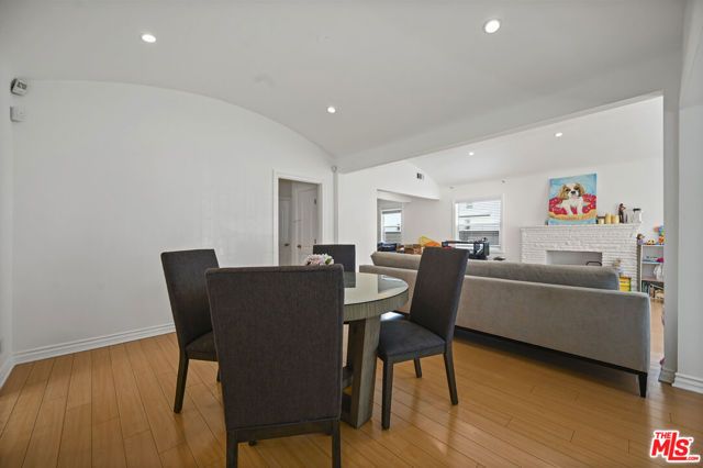 232 S Crescent Drive, Beverly Hills, CA 90212