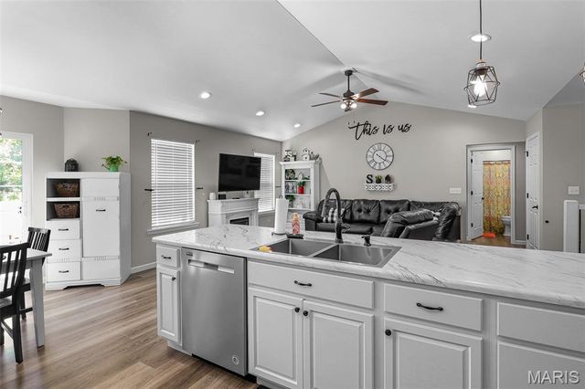 1955 Highway Z, Fredericktown, MO 63645