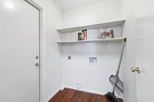 1302 Old Knoll Drive, Wylie, TX 75098