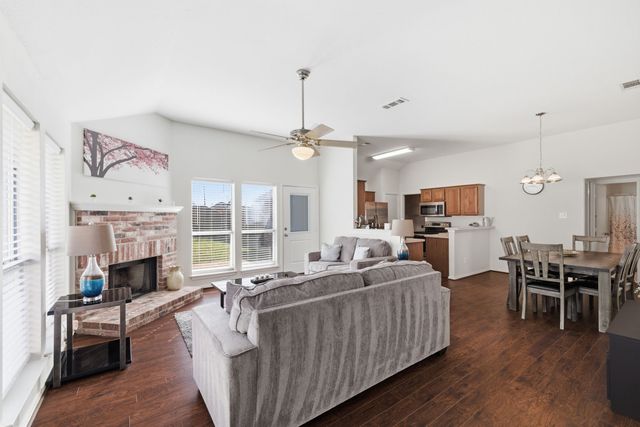 1302 Old Knoll Drive, Wylie, TX 75098