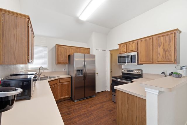 1302 Old Knoll Drive, Wylie, TX 75098