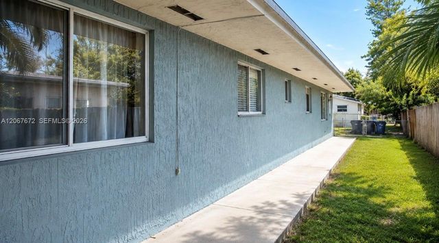 2411 Thomas Street, Hollywood, FL 33020