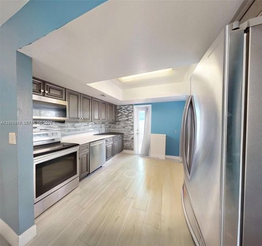 2411 Thomas Street, Hollywood, FL 33020