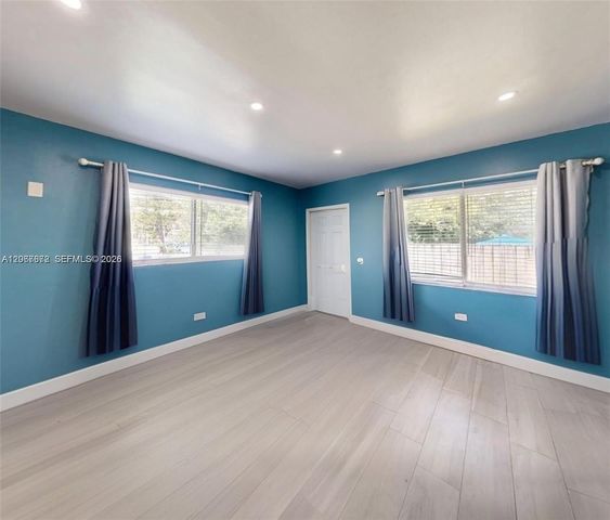2411 Thomas Street, Hollywood, FL 33020