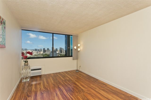 55 S Kukui Street D1714, Honolulu, HI 96813