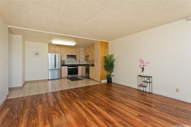 55 S Kukui Street D1714, Honolulu, HI 96813