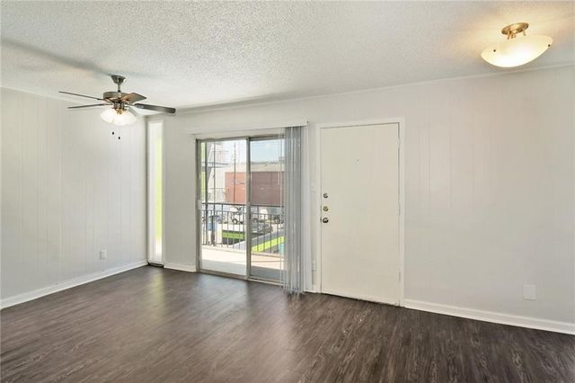 2900 Cole ST 210, Austin, TX 78705