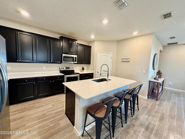 1615 MATHEWS MANOR Drive, Jacksonville, FL 32211
