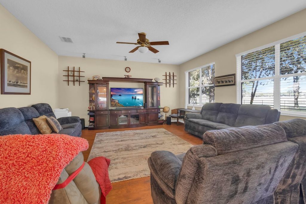 Image 15 of property listing at 4773 BLUE MAJOR DRIVE, Windermere, FL 34786