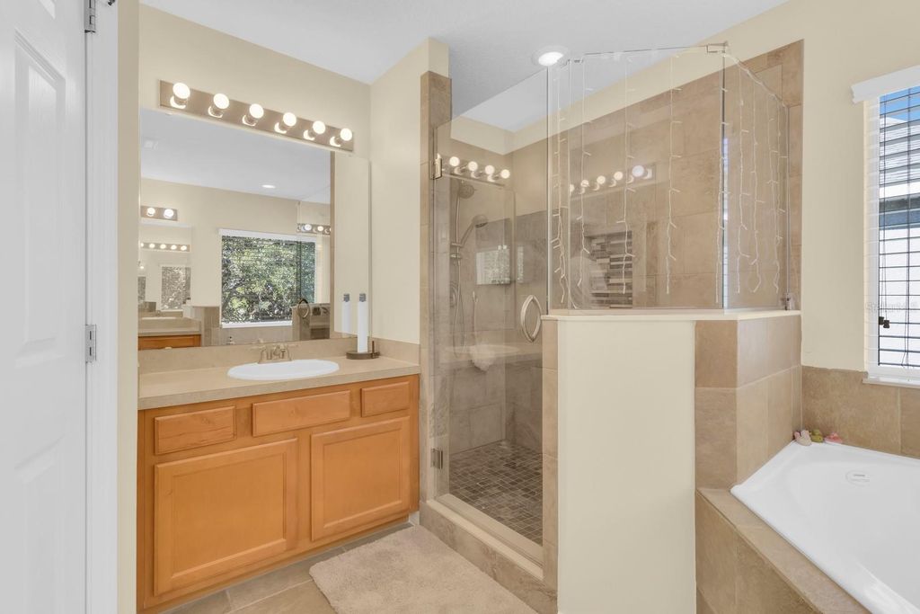 Image 21 of property listing at 4773 BLUE MAJOR DRIVE, Windermere, FL 34786