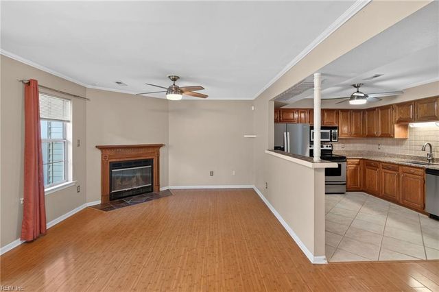 102 Heather Way Apt C, Yorktown, VA 23693