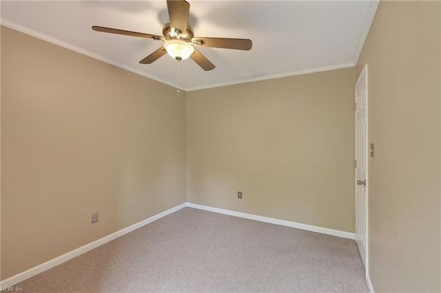 102 Heather Way Apt C, Yorktown, VA 23693