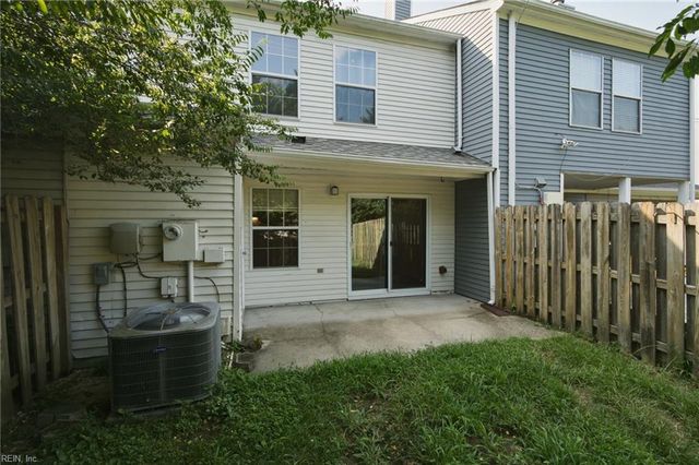 102 Heather Way Apt C, Yorktown, VA 23693