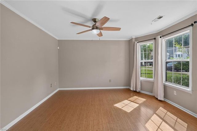 102 Heather Way Apt C, Yorktown, VA 23693