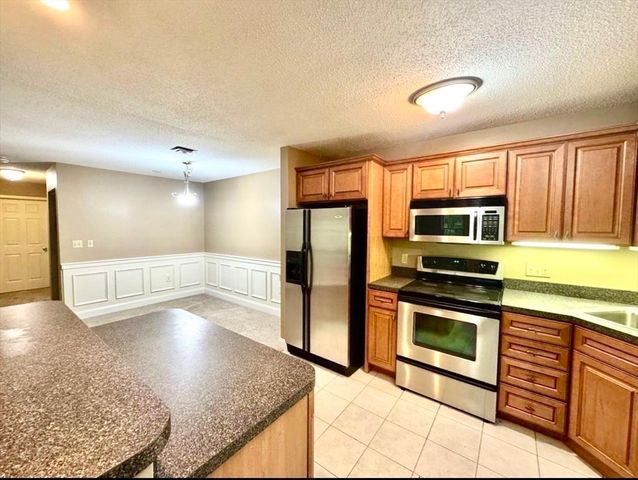 1000 Spring Valley Drive G, Andover, MA 01810