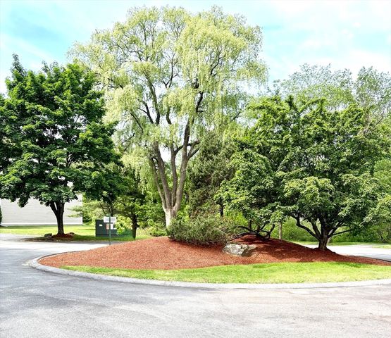 1000 Spring Valley Drive G, Andover, MA 01810