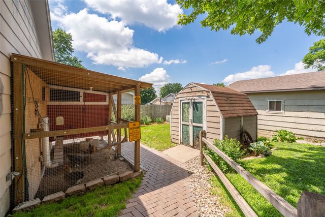 4131 Leyden Avenue, Des Moines, IA 50317