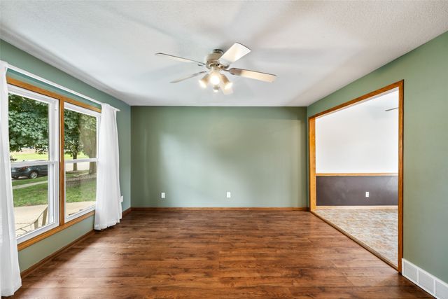 4131 Leyden Avenue, Des Moines, IA 50317