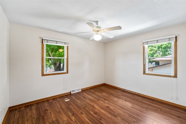 4131 Leyden Avenue, Des Moines, IA 50317