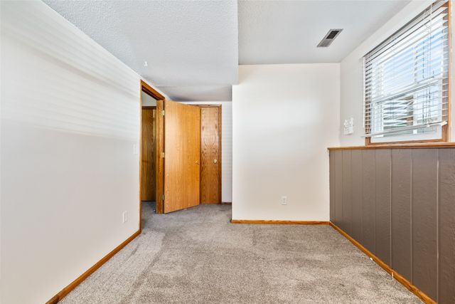 4131 Leyden Avenue, Des Moines, IA 50317