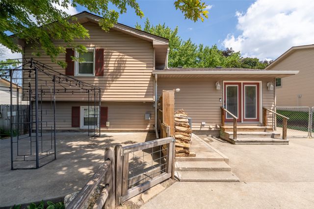 4131 Leyden Avenue, Des Moines, IA 50317