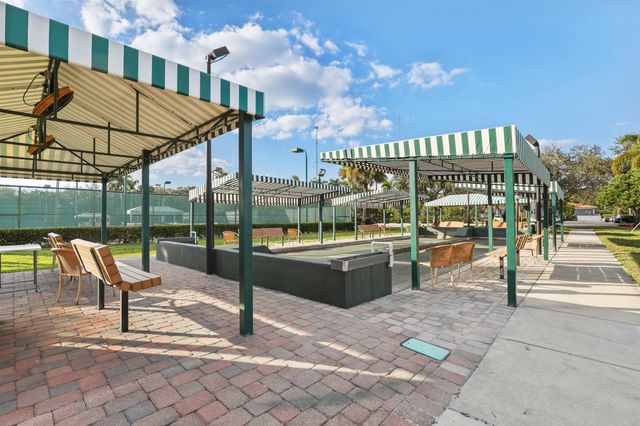 6657 Pavone Street, Lake Worth, FL 33467