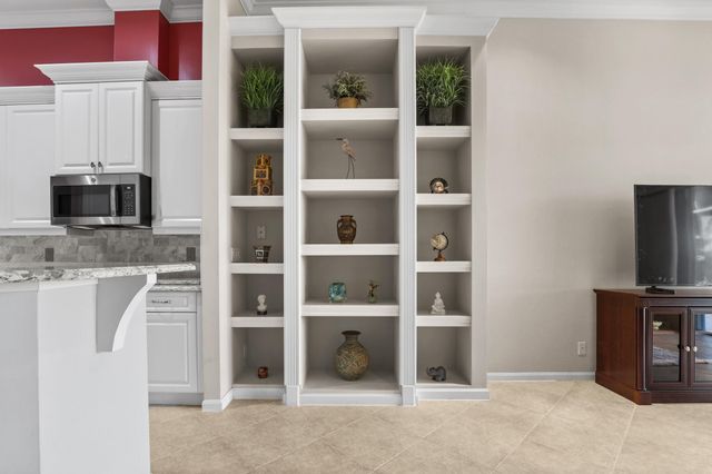 6657 Pavone Street, Lake Worth, FL 33467