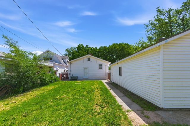 217 N Vine St, Wichita, KS 67203
