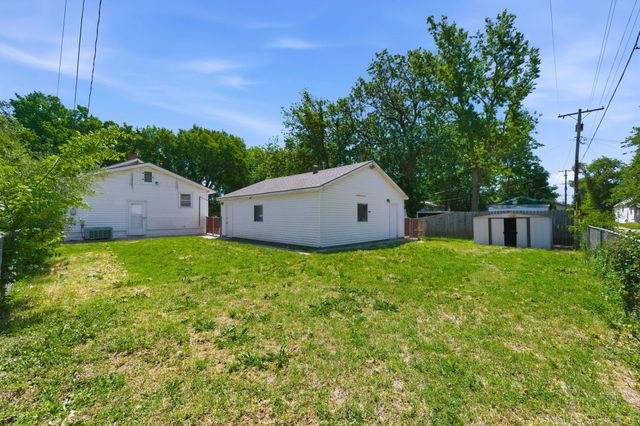217 N Vine St, Wichita, KS 67203