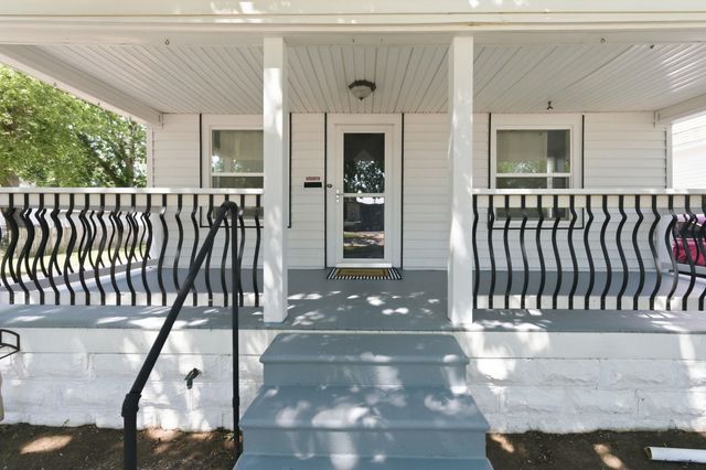 217 N Vine St, Wichita, KS 67203